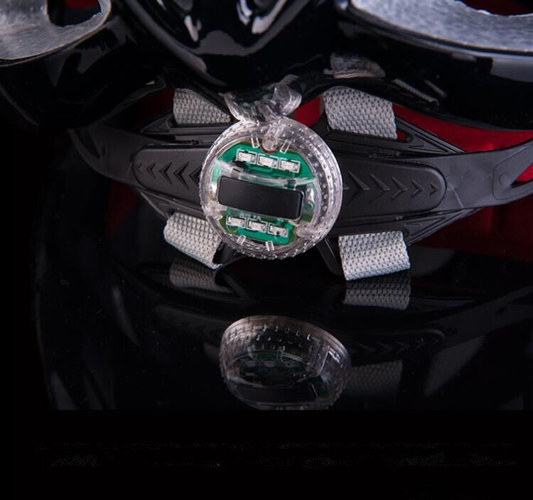 Bicycle mountain bike helmet